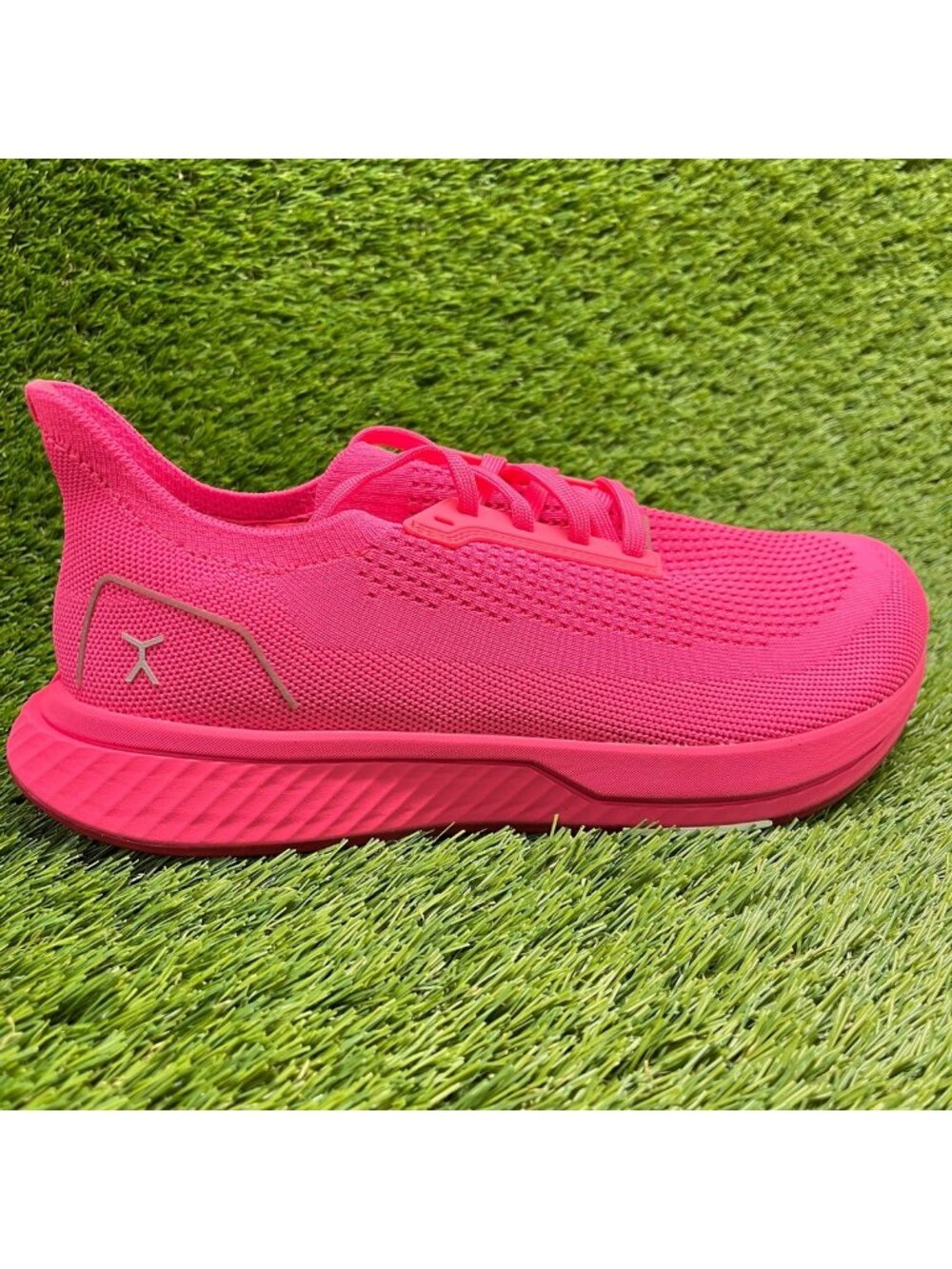 Flux Adapt Runner Neon Pink Mens Size 9.5 Womens 11 Athletic Knit Shoes Sneakers